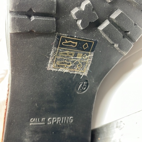 Call it Spring lace up platform boots 7.5 - Picture 8 of 8